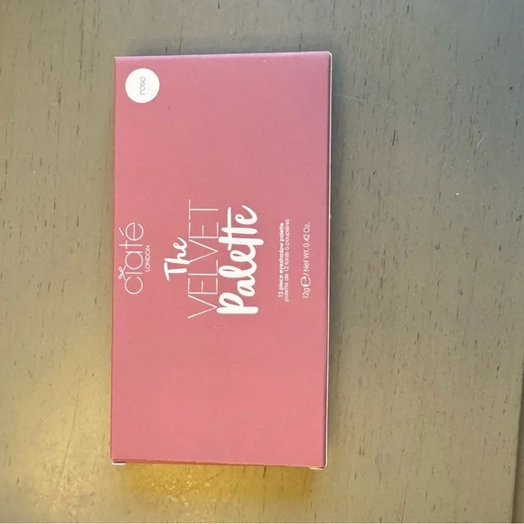Ciate London The Velvet Rose Eyeshadow palette-12 shades - Picture 3 of 5